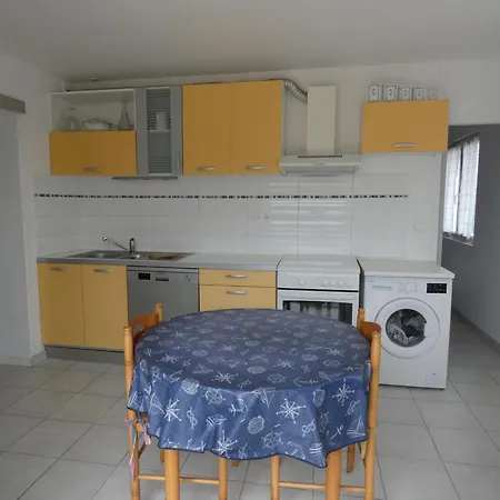 Maison De A Notre-dame-de-monts, 81m², 6 Personnes, Proche - Fr-1-540-153 펜션