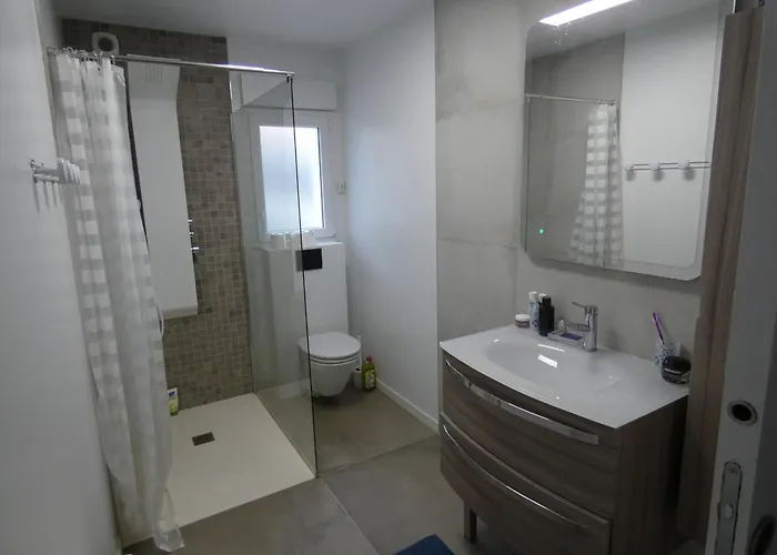 펜션 Maison De A Notre-dame-de-monts, 81m², 6 Personnes, Proche - Fr-1-540-153