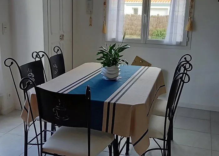 Maison De A Notre-dame-de-monts, 81m², 6 Personnes, Proche - Fr-1-540-153